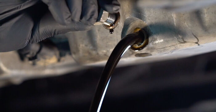 Wie schmierig ist es, selber zu reparieren: Ölfilter beim VW LT 46 Kastenwagen 2.5 SDI 2002 wechseln – Downloaden Sie sich Bildanleitungen