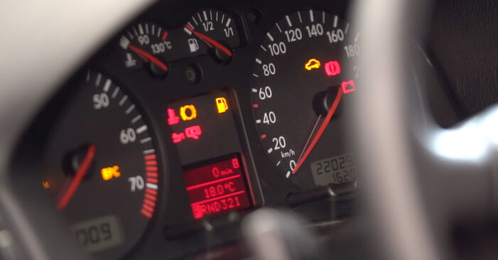Ölfilter beim VW PASSAT 1.8 G60 Syncro 1995 selber erneuern - DIY-Manual