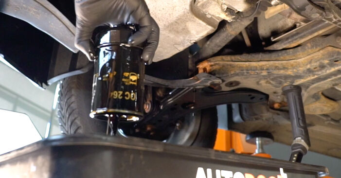 VW SANTANA 1.6 TD Oil Filter replacement: online guides and video tutorials