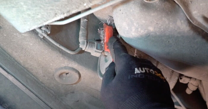 Cómo reemplazar Filtro de Combustible en un VOLVO S70 (874) 2.4 1997 - manuales paso a paso y guías en video