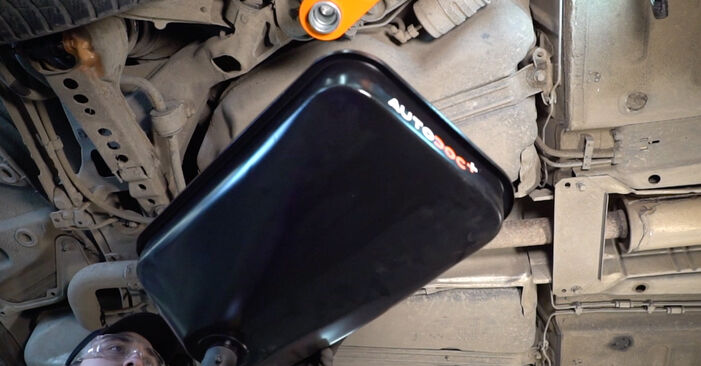 Kuidas vahetada VOLVO XC70 Kütusefilter - tasuta PDF- ja videojuhendid