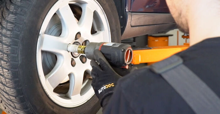 How to replace VOLVO S80 I (184) 2.4 1999 Brake Discs - step-by-step manuals and video guides