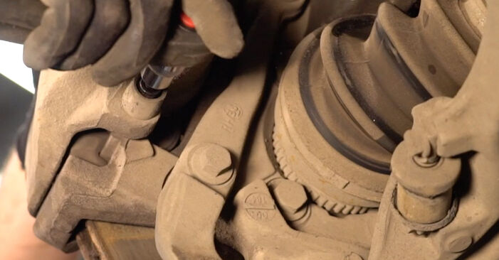 Wie kompliziert ist es, selbst zu reparieren: Bremsbeläge am VOLVO S70 (LS) 2.4 1997 ersetzen – Laden Sie sich illustrierte Wegleitungen herunter