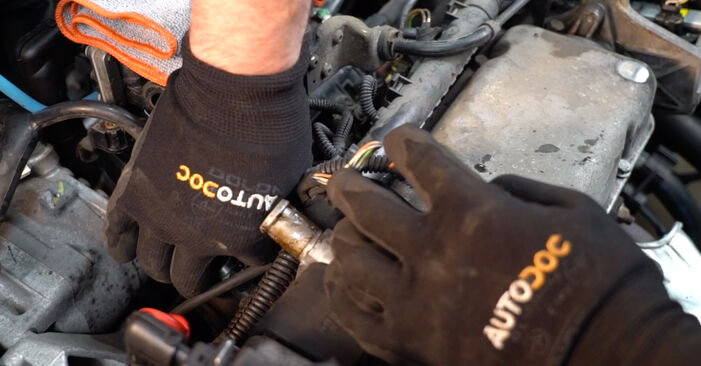 DIY replacement of Spark Plug on FIAT MULTIPLA (186) 1.9 JTD 2001 is not an issue anymore with our step-by-step tutorial