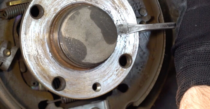 Need to know how to renew Wheel Bearing on FIAT COUPE 2000? This free workshop manual will help you to do it yourself