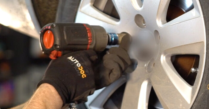 Changing Brake Pads on AUDI TT Coupe (8J3) 1.8 TFSI 2009 by yourself