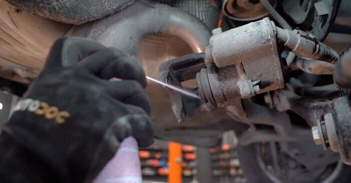AUDI TT 1.8 TFSI Brake Pads replacement: online guides and video tutorials