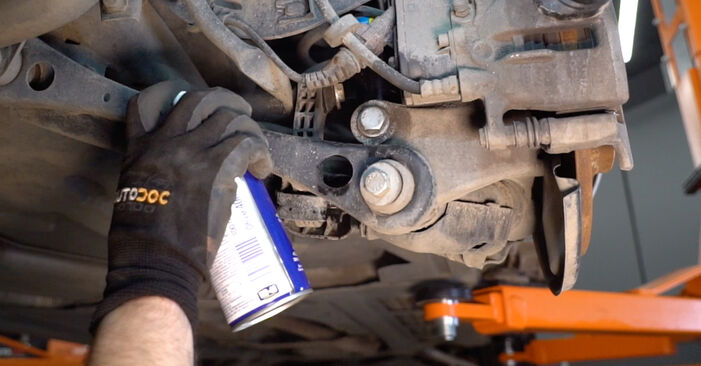 How to remove AUDI A6 2.5 TDI quattro 2001 Anti Roll Bar Links - online easy-to-follow instructions