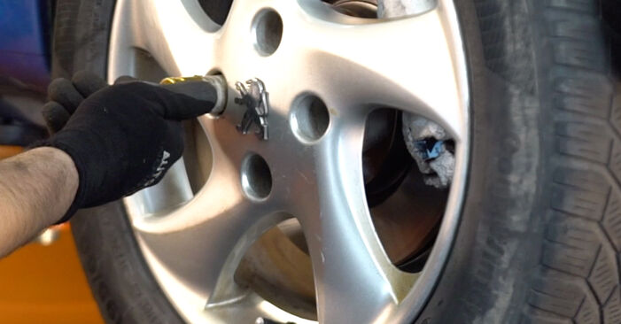 Wie schmierig ist es, selber zu reparieren: Spurstangenkopf beim Peugeot 307 Kombi 2.0 2008 wechseln – Downloaden Sie sich Bildanleitungen