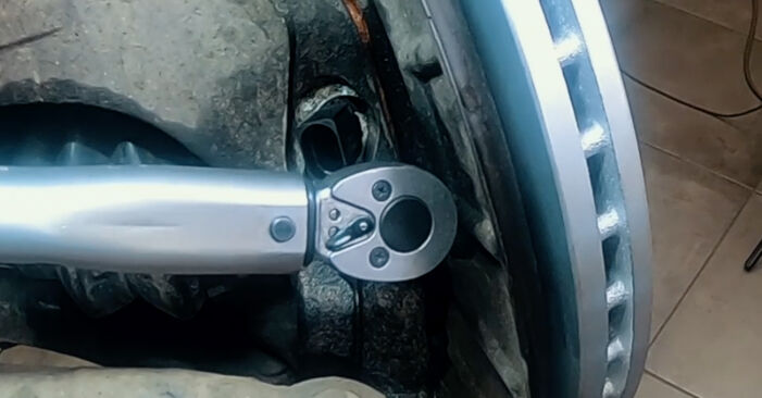 Zamenjajte Regulacija voznje dinamike na VW Caddy 3 2014 1.9 TDI sami