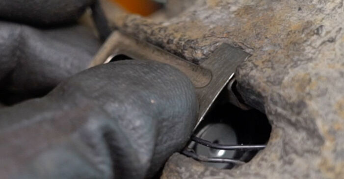 VW SHARAN 2.0 TDI Brake Pads replacement: online guides and video tutorials