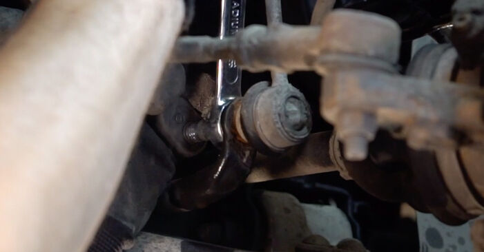 Wie schmierig ist es, selber zu reparieren: Koppelstange beim Opel Vectra B Caravan j96 Kombi 2.2 DTI 16V (F19) 2001 wechseln – Downloaden Sie sich Bildanleitungen