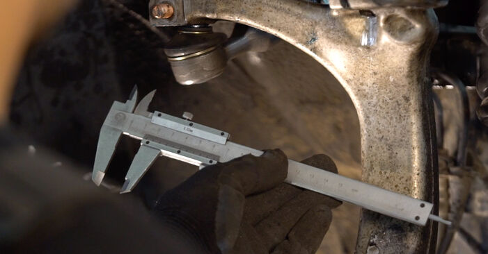 How to remove AUDI A6 2.5 TDI quattro 2001 Track Rod End - online easy-to-follow instructions