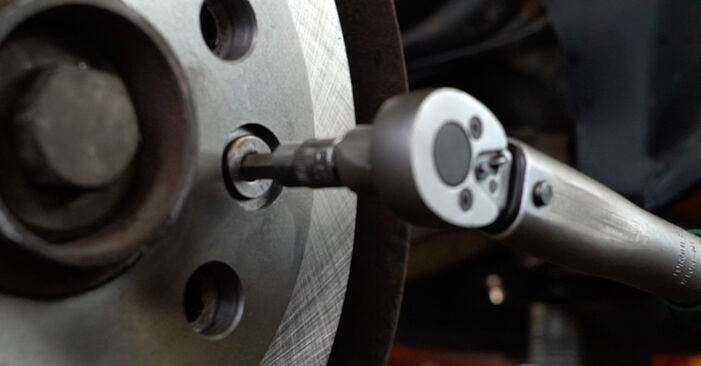 Comment changer Roulement de roue sur VW SHARAN - trucs et astuces