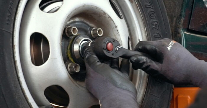 How to change Wheel Bearing on VW Caddy II Pickup (9U7) 1998 - tips and tricks