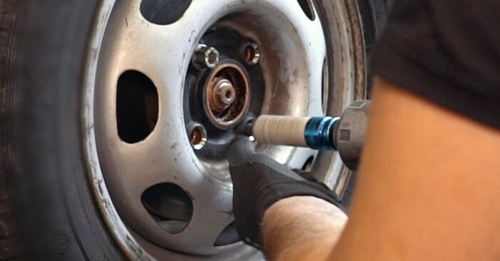 VW POLO Rato guolis keitimas: nemokamos remonto instrukcijos