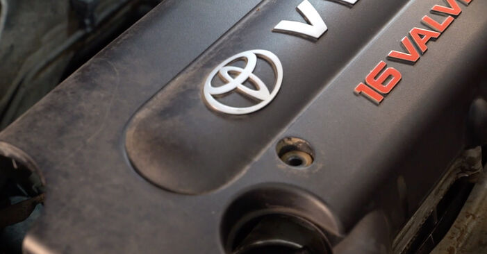 Zündkerzen Toyota Camry XV40 2.4 (ACV40_) 2008 wechseln: Kostenlose Reparaturhandbücher