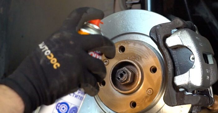 DS3 1.6 HDi 115 2013 Brake Discs DIY replacement workshop manual