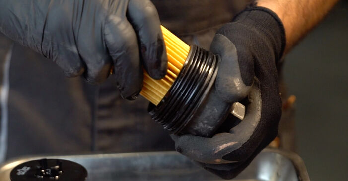 Priporočila korakov za DIY zamenjavo Opel Insignia Saloon 2011 2.0 Turbo (69) Oljni filter