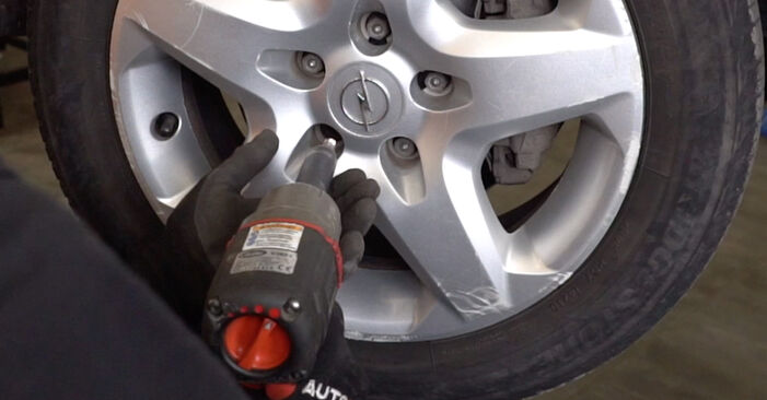 Opel Adam M13 1.2 2014 Bremsbeläge austauschen: Unentgeltliche Reparatur-Tutorials