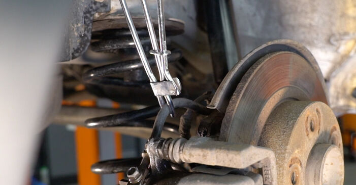 Wie schmierig ist es, selber zu reparieren: Radlager beim Opel Astra H L70 1.3 CDTI (L70) 2010 wechseln – Downloaden Sie sich Bildanleitungen