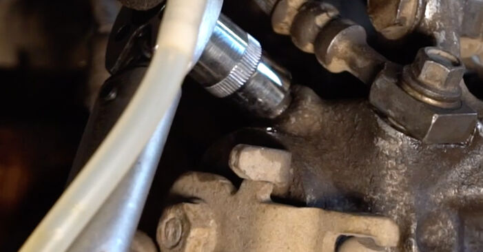 Wie schmierig ist es, selber zu reparieren: Radlager beim Opel Astra L48 1.3 CDTI (L48) 2015 wechseln – Downloaden Sie sich Bildanleitungen