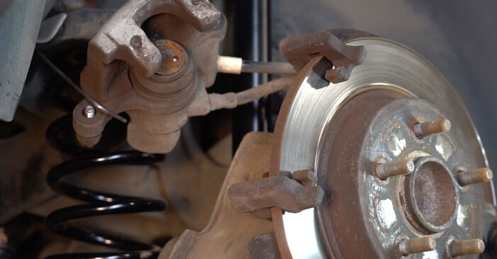 VOLVO S40 D5 Brake Discs replacement: online guides and video tutorials