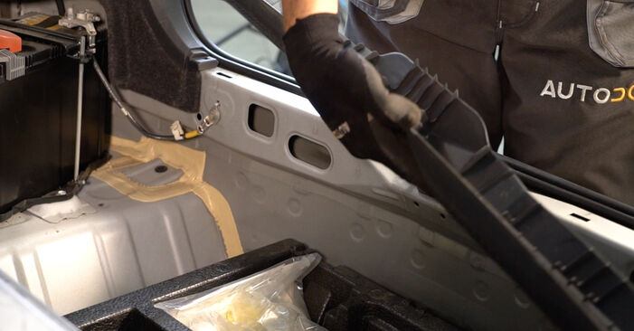 TOYOTA Auris Hatchback (E18) 1.8 (ZRE186_) Amortyzatory wymiana: przewodniki online i samouczki wideo