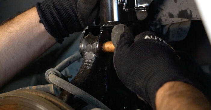 Wie schmierig ist es, selber zu reparieren: Federn beim Toyota Auris Kombi 1.3 (NRE180_) 2013 wechseln – Downloaden Sie sich Bildanleitungen