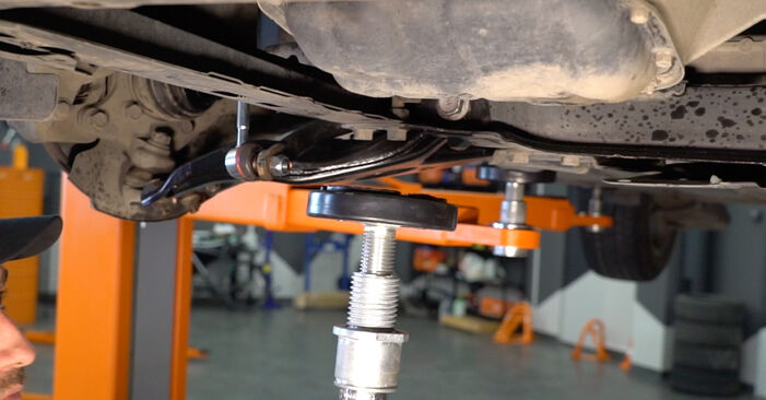 Wie lange benötigt das Auswechseln der Teile: Querlenker beim Toyota Auris e18 2013 - Detailliertes PDF-Tutorial
