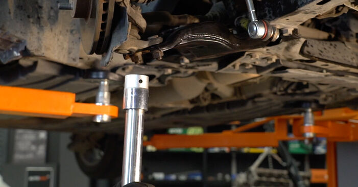 Stufenweiser Leitfaden zum Teilewechsel in Eigenregie von Toyota Auris Kombi 2014 1.2 (NRE185_) Querlenker