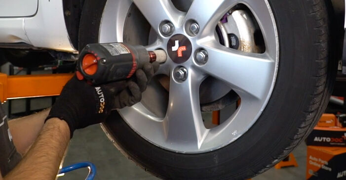 Wie lange braucht der Teilewechsel: Spurstangenkopf am Toyota Auris e18 2013 - Einlässliche PDF-Wegleitung