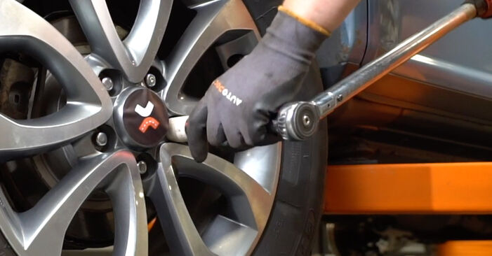 NISSAN TIIDA 1.6 Brake Pads replacement: online guides and video tutorials