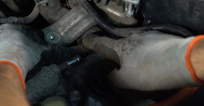 Wie schmierig ist es, selber zu reparieren: Zündkerzen beim Lexus GS 2 300 (JZS160_) 2003 wechseln – Downloaden Sie sich Bildanleitungen
