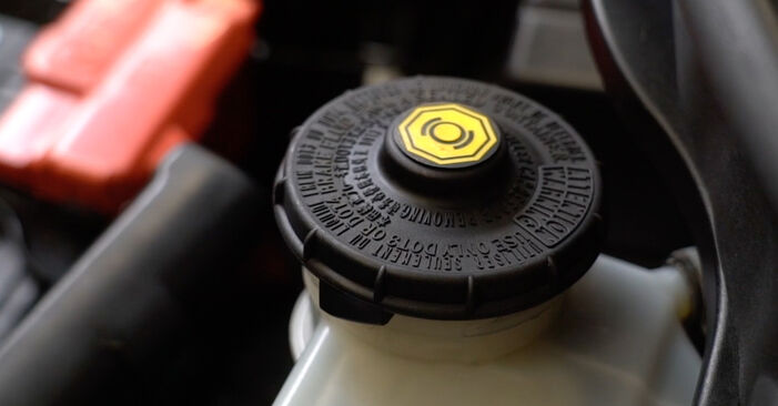 City GM 1.5 i-VTEC (GM2) 2014 Bremsbeläge wechseln: wie schwer ist es, selbst zu reparieren - Downloaden Sie sich illustrierte Anleitungen