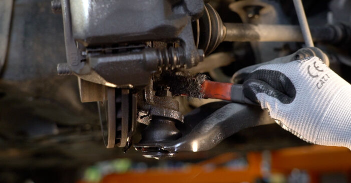 Cambio Braccetti oscillanti superiori e inferiori su HONDA JAZZ 1.3 i 4WD (GE7) 2014. Questo manuale d'officina gratuito ti aiuterà a farlo da solo