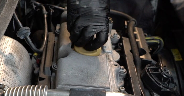 Wie kompliziert ist es, selbst zu reparieren: Ölfilter am Opel Astra G Coupe 1.8 16V (F07) 2000 ersetzen – Laden Sie sich illustrierte Wegleitungen herunter