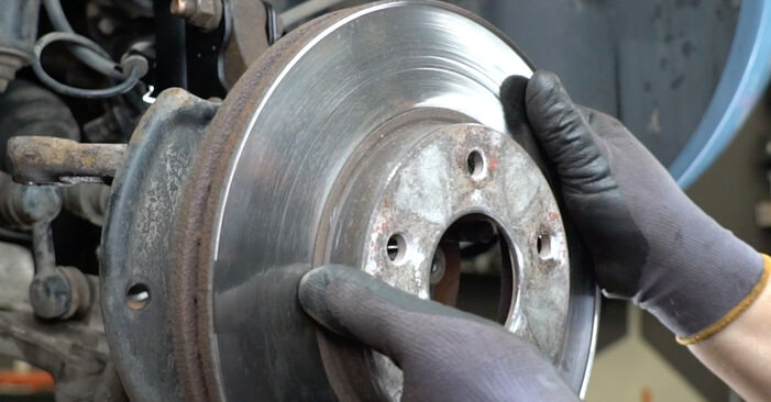 NISSAN PRIMERA 2.0 Wheel Bearing replacement: online guides and video tutorials