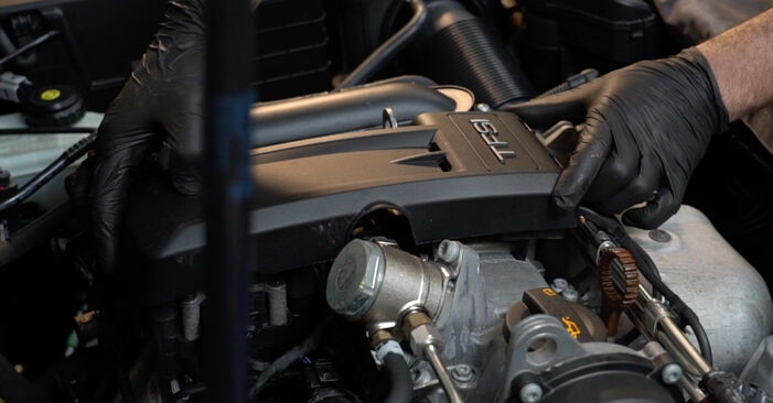 AUDI A1 Hatchback (8X1, 8XK) 1.2 TFSI Świece iskrowe wymiana: przewodniki online i samouczki wideo