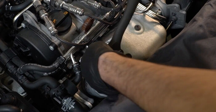 Hvordan bytte Tennplugger på AUDI A1 Hatchback (8X1, 8XK) 2.0 TDI 2013 selv