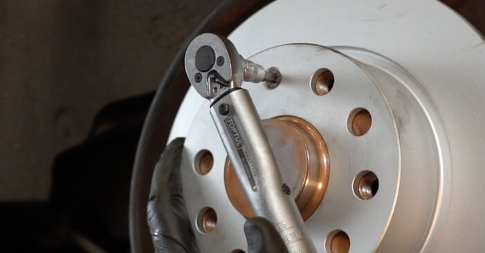 Manualul de atelier pentru substituir Rulment roata A3 Cabrio (8P7) 1.2 TFSI 2013