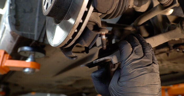 Jak zdjąć i wymienić Sprężyny amortyzatora Audi A3 Cabrio 1.6 TDI 2012 - łatwe w użyciu instrukcje online