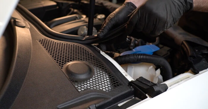 Come cambiare Molla Ammortizzatore posteriori e anteriori su Audi A3 Cabrio 2.0 TDI 2008 - manuali PDF e video gratuiti