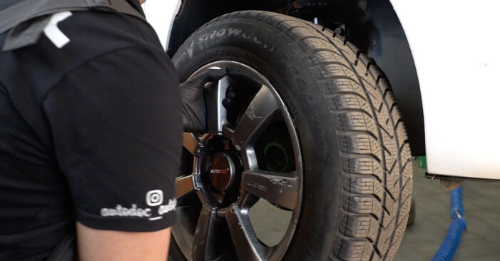 Wie VW POLO 1.6 2014 Bremsbeläge ausbauen - Einfach zu verstehende Anleitungen online