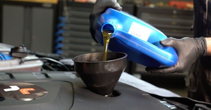 Wie AUDI A5 2.0 TDI 2013 Ölfilter ausbauen - Einfach zu verstehende Anleitungen online