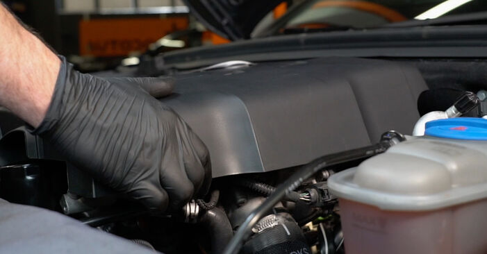 Schrittweise Anleitung zum eigenhändigen Ersatz von Audi TT Roadster 2012 3.2 V6 quattro Zündkerzen
