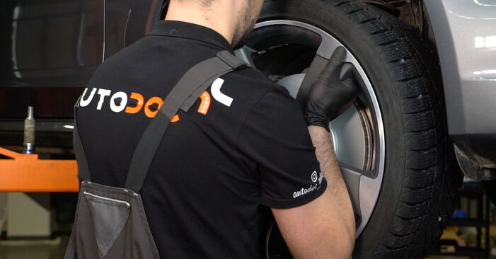 Wie man AUDI A4 3.0 TDI quattro 2013 Bremsbeläge wechselt - Einfach nachzuvollziehende Tutorials online