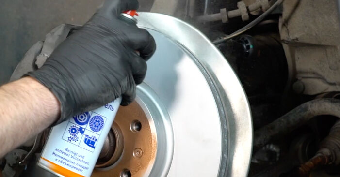 Changing Brake Pads on AUDI Q5 (8RB) SQ5 3.0 TDI quattro 2011 by yourself