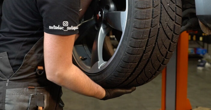 Ersetzen Sie Bremsbeläge am AUDI A7 Sportback (4GA, 4GF) S7 quattro 2013 selber