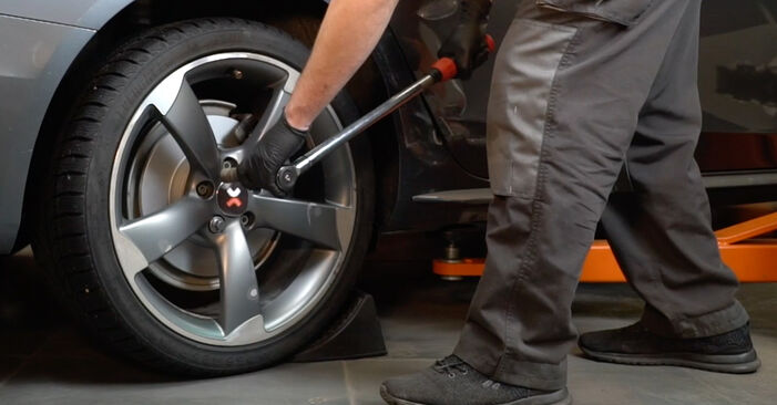 Hvordan skifte AUDI A4 2014 Bremseklosser trinn–for–trinn veiledning